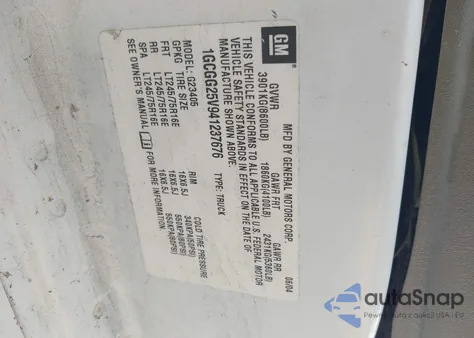 2004 Chevrolet Express z USA, uszkodzony, nr VIN 1GCGG25V941237676